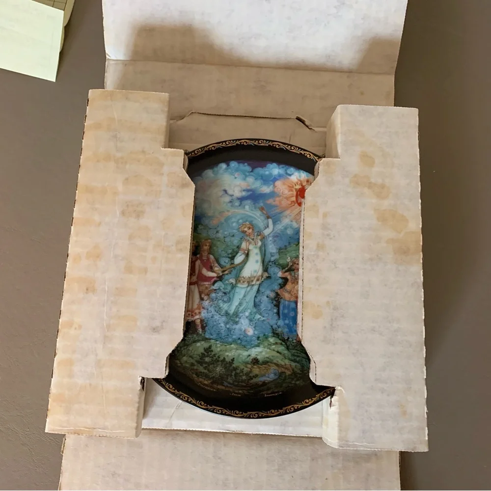 Love's Finale - Snowmaiden Russian Porcelain Plate(1990) Kholuy Art Studios. - Picture 9 of 13